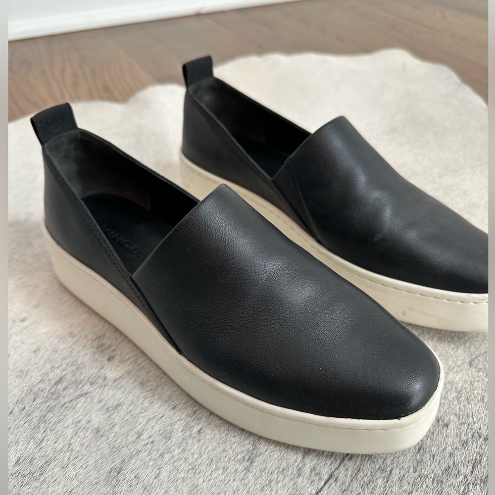 Vince Slip-On Sneakers women size 6, Black, great condition.